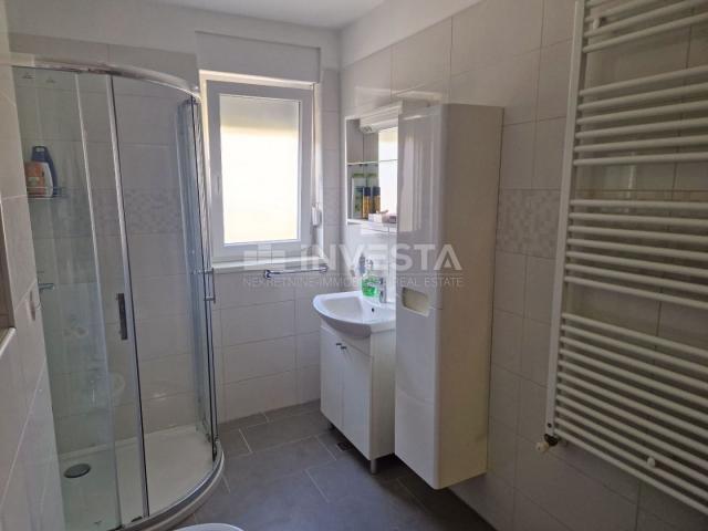 Pula, Monvidal, spacious apartment on the 1st floor of a new building with an elevator, garage