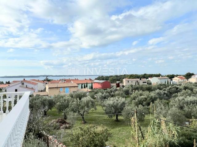 Fažana, Apartment mit einem Schlafzimmer in toller Lage mit Blick auf das Meer