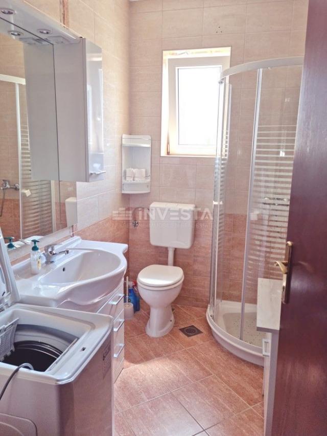 Fažana, Valbandon, apartmanska kuća sa 6 apartmana, 600 m od mora