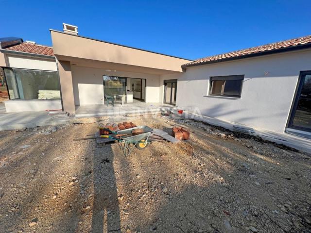 Surroundings of Labina, newly built modern one-story house, 137 m2, 3 bedrooms