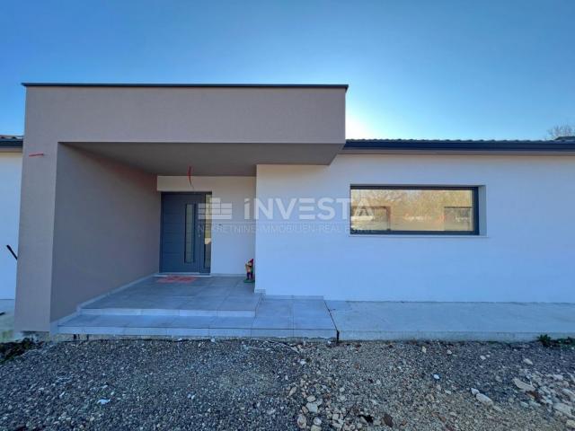 Surroundings of Labina, newly built modern one-story house, 137 m2, 3 bedrooms