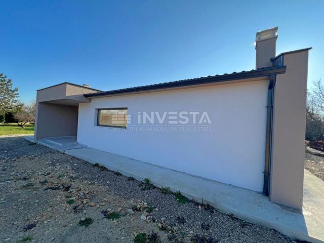 Surroundings of Labina, newly built modern one-story house, 137 m2, 3 bedrooms