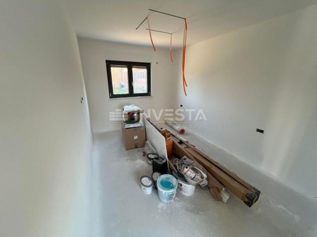 Surroundings of Labina, newly built modern one-story house, 137 m2, 3 bedrooms