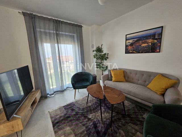 Premantura, moderne Wohnung in einem Neubau mit Meerblick