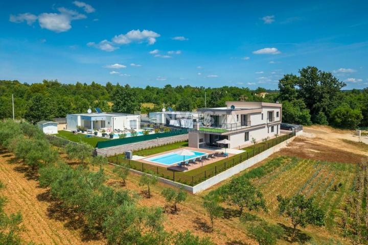 Surroundings of Svetvinčent, newly built luxury villa with heated pool