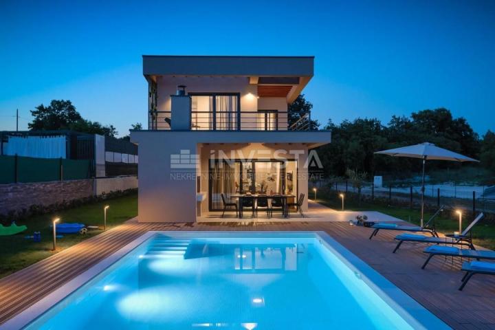 Surroundings of Svetvinčent, newly built luxury villa with heated pool