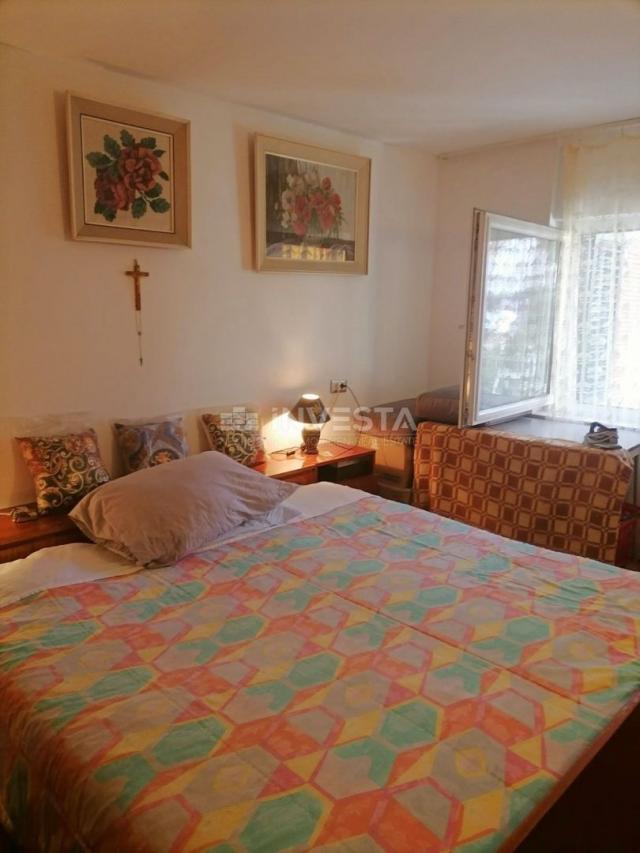 Poreč, Center, two-room apartment within walking distance from the market, 68m2