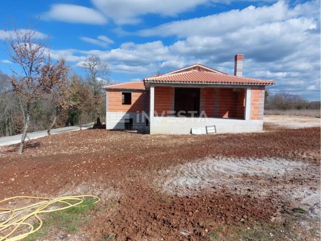 Istria, detached house under construction with 3 bedrooms and a tavern, 220 m2