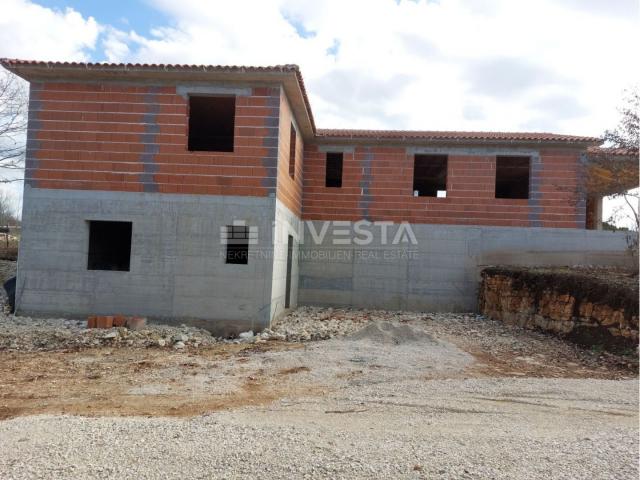 Istria, detached house under construction with 3 bedrooms and a tavern, 220 m2