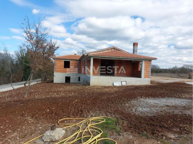 Istria, detached house under construction with 3 bedrooms and a tavern, 220 m2