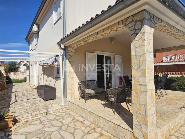 Barbariga, furnished detached house with pool and garage