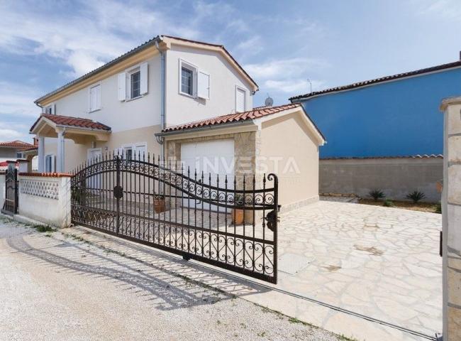 Barbariga, furnished detached house with pool and garage