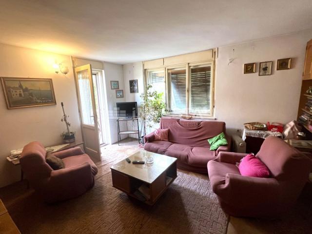 Pula, Stoja, apartment (2 bedrooms), 2nd floor, area of 69 m²