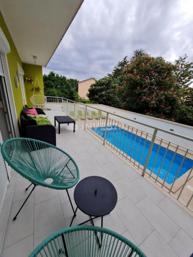 Pula, quality family house 220m2 with a pool