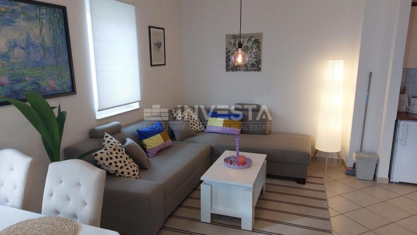 Novigrad, Wohnung 52 m², zwei Schlafzimmer, Parkplatz