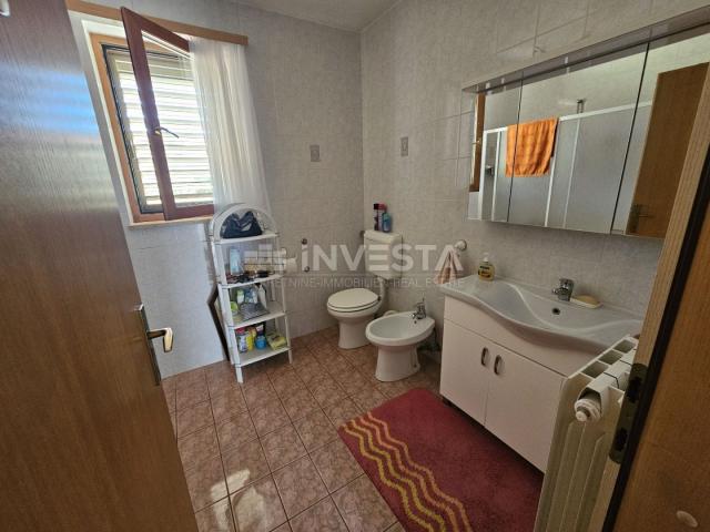 Croatia, Istria, Medulin center, quality apartment house 510 m², near the sea