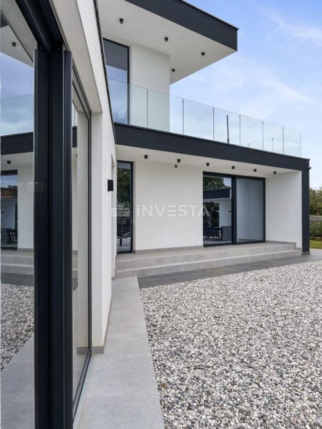 Poreč Umgebung, moderne Villa 306m², Meerblick