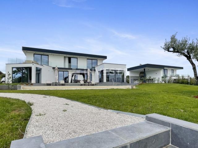 Poreč Umgebung, moderne Villa 306m², Meerblick