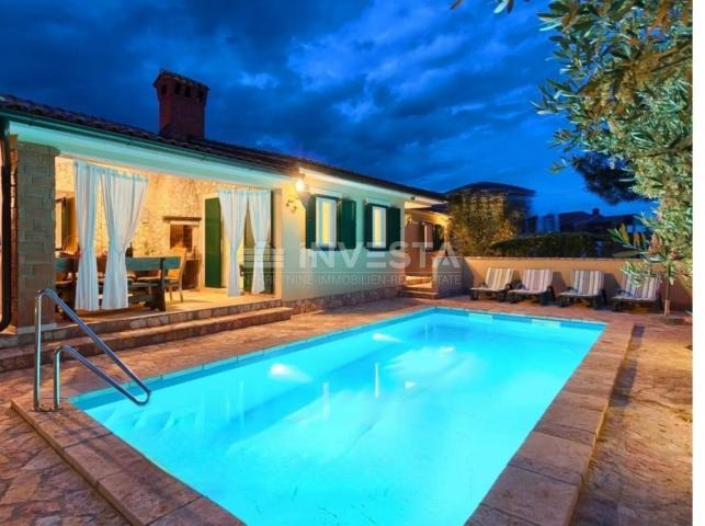 Fažana surroundings - Exceptional villa with heated pool