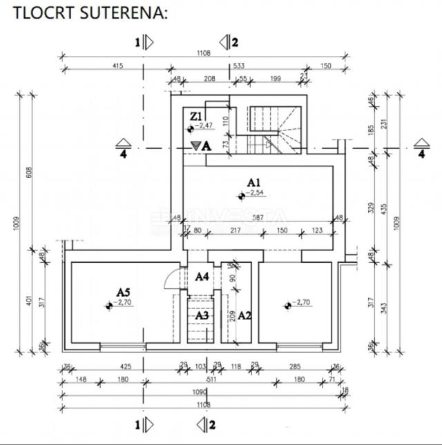 Medulin, apartmanska kuća 630m2 blizu mora, Top lokacija