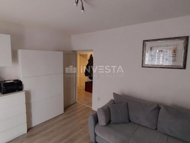 Pula, Stoja, eingerichtete Wohnung 51m², Meerblick