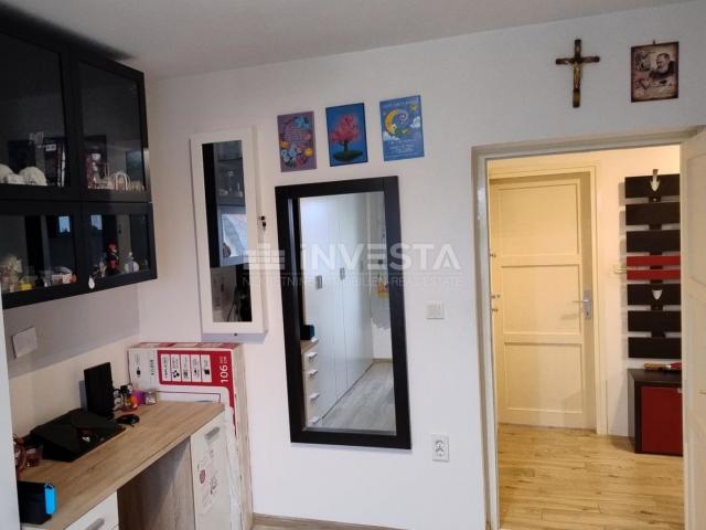 Pula, Stoja, eingerichtete Wohnung 51m², Meerblick