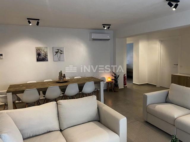 Premantura, luxurious spacious apartment 123m2 with garden and jacuzzi