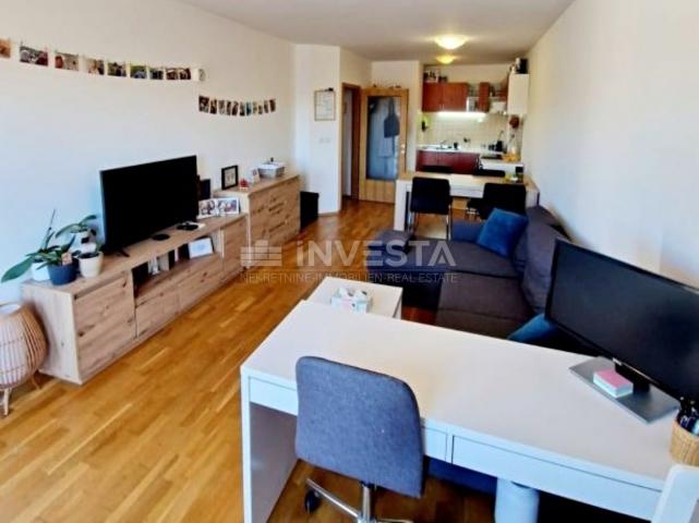 Kroatien, Istrien, Pula, Monte Magno, geräumige Wohnung 123m2 mit 2 Stellplätzen