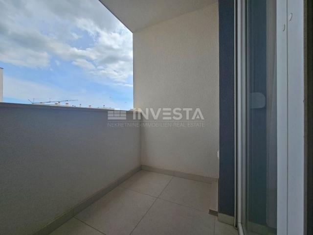 Croatia, Istria, Pula, Monvidal, modern apartment 40m2, storage room 14m2 and parking (new construct