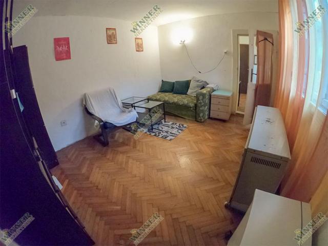 Izdavanje Stan Zemun Ugrinovacka, Sava Kovacevic, 50m2 2. 0 ID#1341