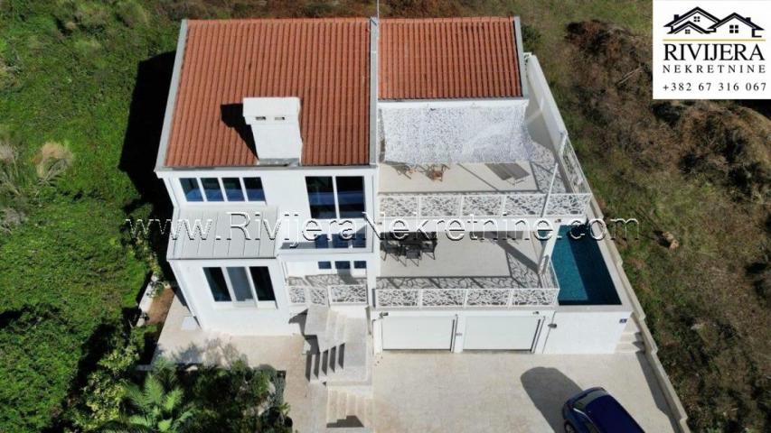 For sale luxury modern villa with Pool in Djenovici Herceg Novi