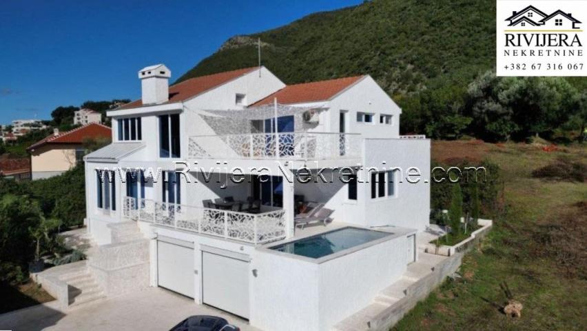 For sale luxury modern villa with Pool in Djenovici Herceg Novi