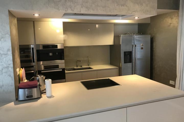 Istra, Rovinj, luksuzni penthouse NKP 186m2  na super lokaciji s dva garažna mjesta