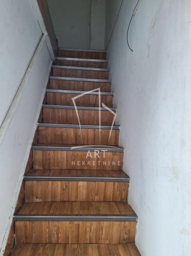 Lokal na atraktivnoj lokaciji  36m2 duplex ID#8419