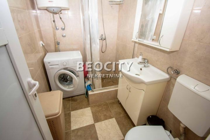 Rakovica, Kneževac, Mome Stanojlovića, 1. 0, 33m2, 54900EUR