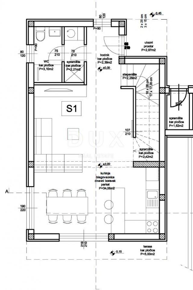 ŠIBENIK, BRODARICA - Predivna triplex kuća s dvorištem na mirnoj lokaciji S1