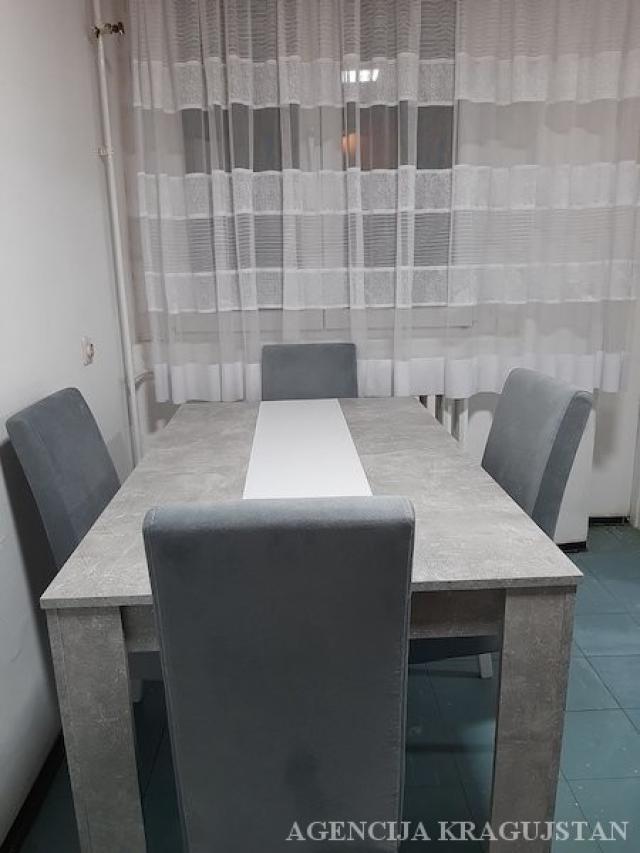 Izdavanje, Stan, 55. 00m2 , Aerodrom