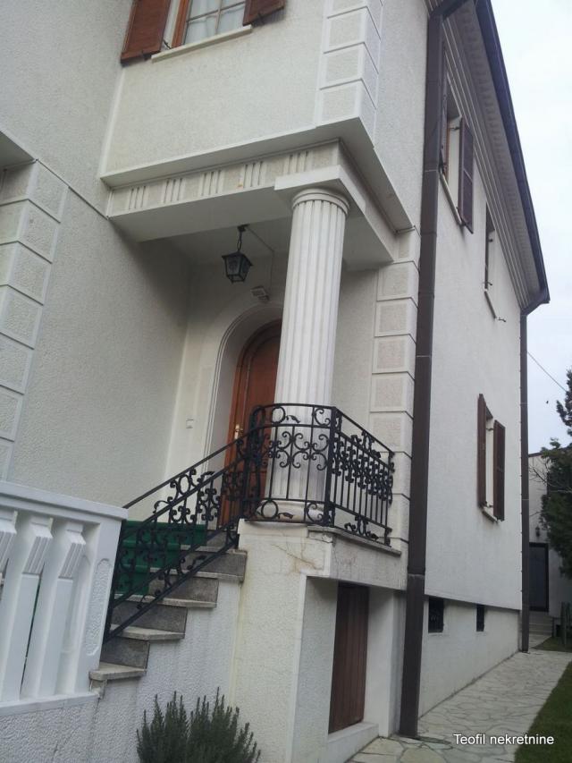 SAVSKI VENAC SENJAK 550m2 , 80+G na 7a , 