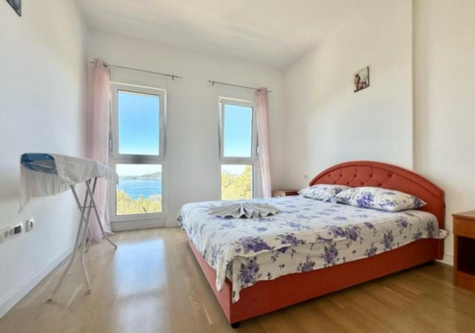 Two bedroom apartment 65m2 in Rafailovici