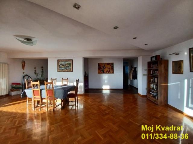 Zvezdara, Đeram pijaca - Bulevar kralja Aleksandra, 220m2