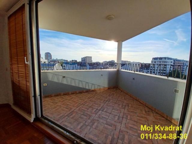 Zvezdara, Đeram pijaca - Bulevar kralja Aleksandra, 220m2