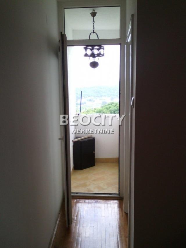 Rakovica, Vidikovac, Sretena Mladenovića Mike, 1. 5, 37m2, 65000EUR