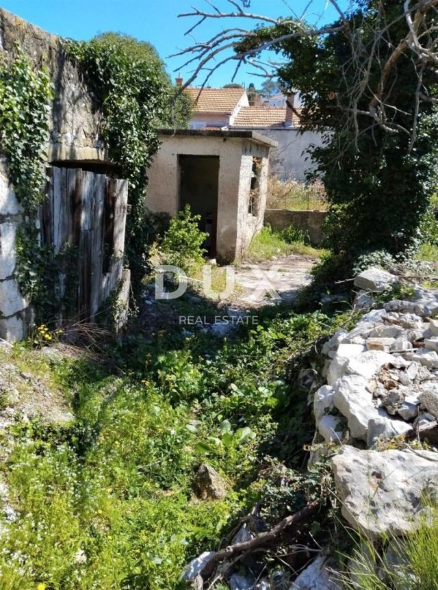 ŠIBENIK, TISNO - House for adaptation