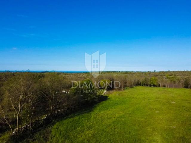 Poreč, surroundings, edge plot with building permit