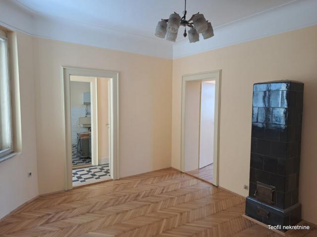 SAVSKI VENAC CENTAR 102m2 , (T+L) , 282000e