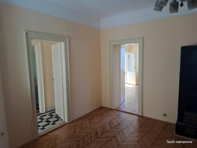 SAVSKI VENAC CENTAR 102m2 , (T+L) , 282000e