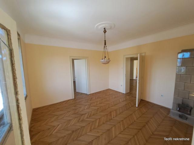 SAVSKI VENAC CENTAR 102m2 , (T+L) , 282000e