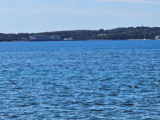 Luxuriöses Apartment im Peroj , Strandnähe mit freiem Blick auf das Meer und den Nationalpark Brijun