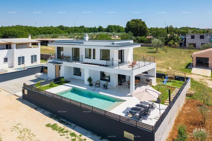 Haus Villa mit Pool, Außenküche und Meerblick.