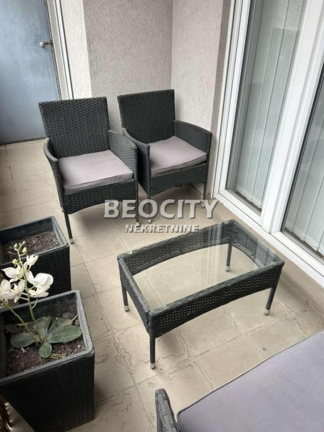 Novi Sad, Centar, Laze Kostića, 1. 5, 37m2, 450EUR